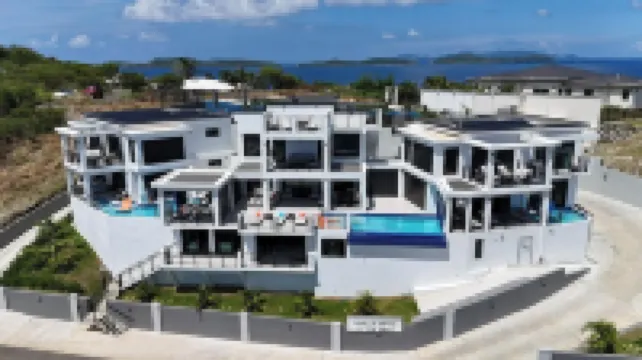 Luxury Villa in Cabrita Point- Christmas Cove Villa with Pickleball & Basketball のホテル