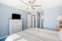 Beachfront Getaway With Ocean Views, Washer/dryer & AC - Snowbirds Welcome - balcony