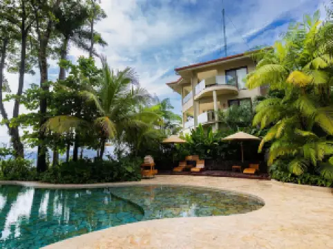 Arenas Del Mar Beachfront & Rainforest Resort Member of the Cayuga Collection