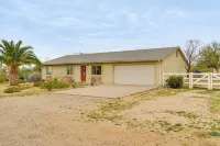 Yard, Patio & Grill! Florence Home Near Monastery - 2-Star