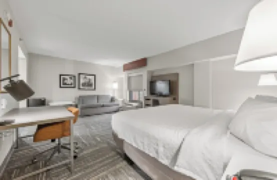Hampton Inn & Suites Knoxville-Downtown