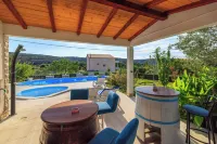 Apartments Ankica - Pools