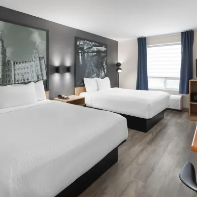 Super 8 by Wyndham Quebec City Hotels near Skyspa