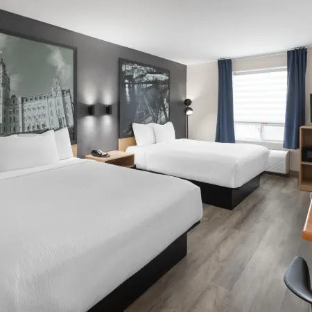 Super 8 by Wyndham Quebec City Отели рядом с достопримечательностью «Торговый центр Laurier Québec»