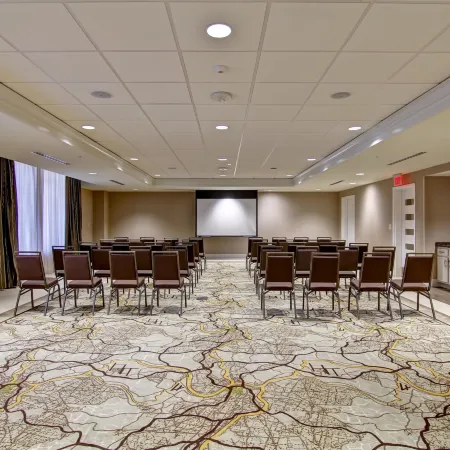 Hampton Inn & Suites Cincinnati-Downtown