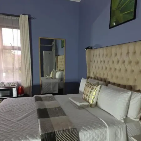 DreamWest Living the Guesthouse