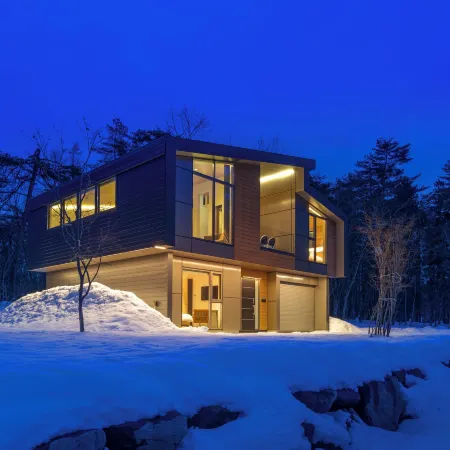 Eminence by the Hakuba Collection