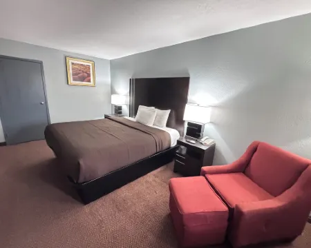 Owensville Inn Hotels in Gasconade County