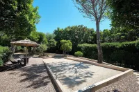 400m from the sea, Villa with splendid sea view, heated infinity pool
