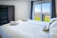 Ocean View - 2 Bedroom Apt - Llanelli - Apartments
