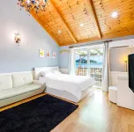 Geojae Green Hue Pension - Homestays