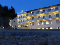 Parnis Palace Acharnes otelleri
