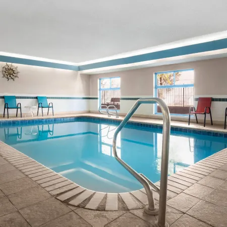 Days Inn & Suites by Wyndham Airport Albuquerque