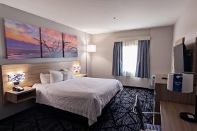 Days Inn & Suites by Wyndham Augusta Near Fort Eisenhower