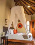 Sambiya River Lodge - С бассейном