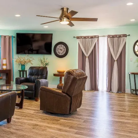 Channelfront - Remodeled - Pool - Boatslips