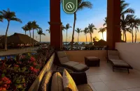 Amazing Studio With Terrace Overlooking the Ocean - Condos
