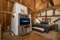 Guten Cabin 3 Bedroom Home by NW Comfy Cabins by RedAwning