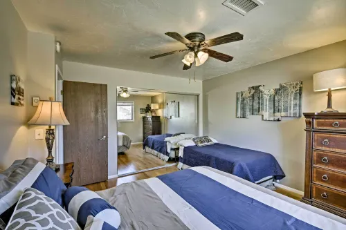 Flagstaff Townhome - Walk to Country Club and Pools! - spa