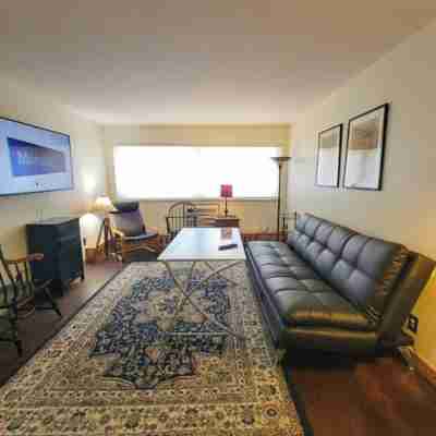 Urban Living - 2 Bed and 1 Bath Others