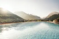 Excelsior Dolomites Life Resort - Pool