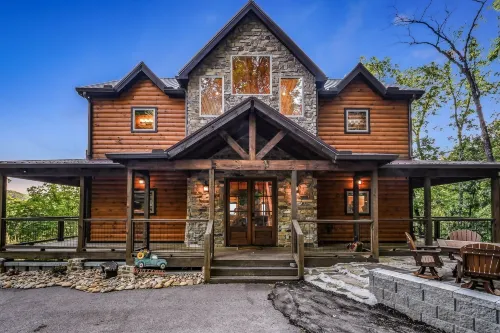 Lazy Bear Lodge 5 Bedroom Cabin by RedAwning