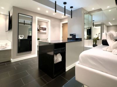 Sybaris Pool Suites