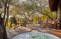 Taj Bush Lodge - Jacuzzi