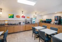 Quality Inn & Suites Coeur d'Alene - petit déjeuner