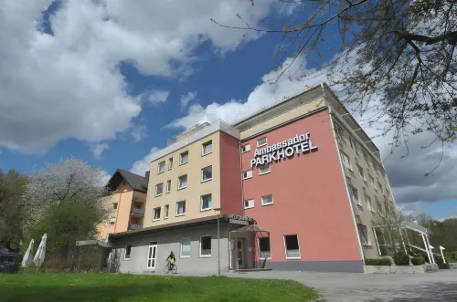 Ambassador Parkhotel - 3-Star