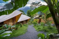 Qasa Boutique Hotel and Retreats - LGBTQ - breakfast