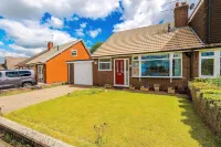 Lovely 2 Bed Home With Free Parking and Garden - Boutique