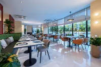 Senator Banus - Breakfast