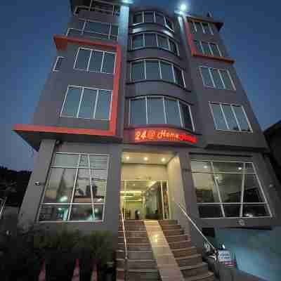 โรงแรม 24 แอทโฮม Hotel Exterior
