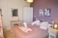 Villa Takis on Pelekas Beach Small House with Garden and Sea View - Bjergudsigt
