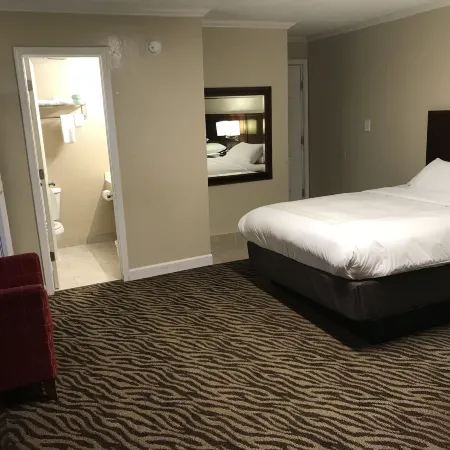 Hometown Inn & Suites