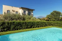Villa Collina - Condos