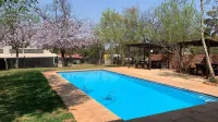 Spacious 2-bedroom Apartment With Garden View in Hartbeespoort - Apartments