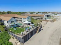 The Corsair & Cross Rip Oceanfront - WiFi