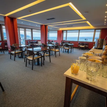 MIL810 Ushuaia Hotel