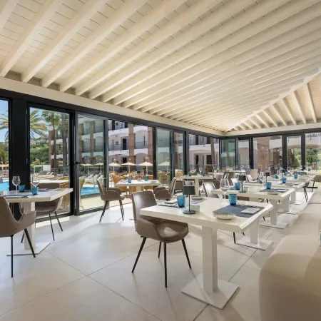 La Cala Resort