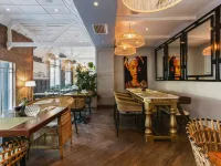 Onomo Hotel Cape Town – Inn on the Square Hotels near Palm Tree Mosque