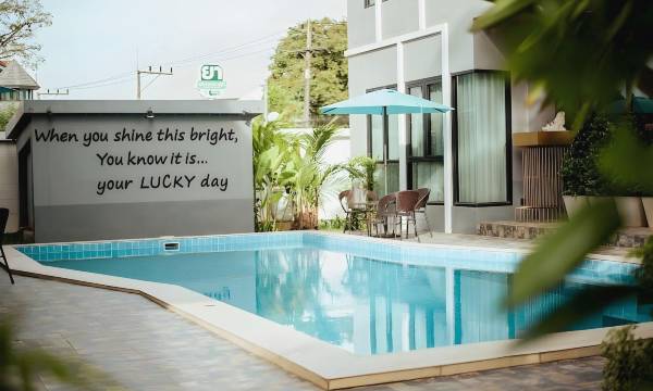 The Lucky Beach Aonang