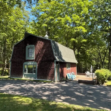 Snow Blanket Barn - Cozy 3Br Family Retreat in Gardner, MA