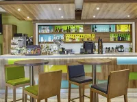 Holiday Inn Cardiff North M4 Jct 32 by IHG - bar