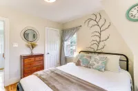 Chic Front Royal Retreat Near Shenandoah River! - Parking