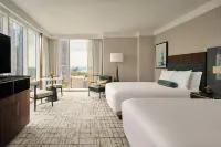 Loews Chicago Hotel - Pools