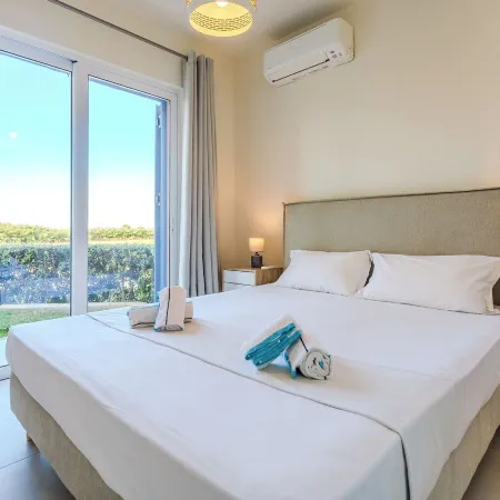 Resitour - Chania Aphrodite Beachfront