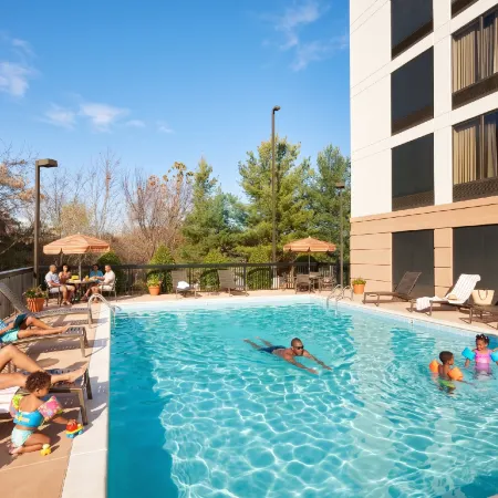 BNA SUITES by IHG