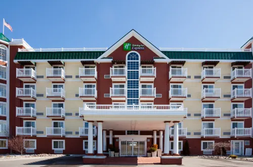 Holiday Inn Express & Suites PETOSKEY by IHG - WiFi